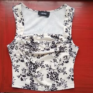 Black and White Ruched Fitted Tank Top Cider Size Small